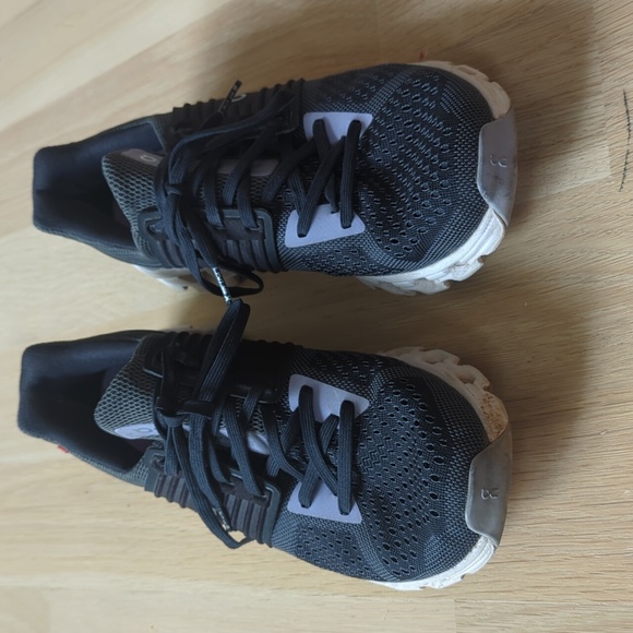 On clouds speedboard - Picture 3 of 6